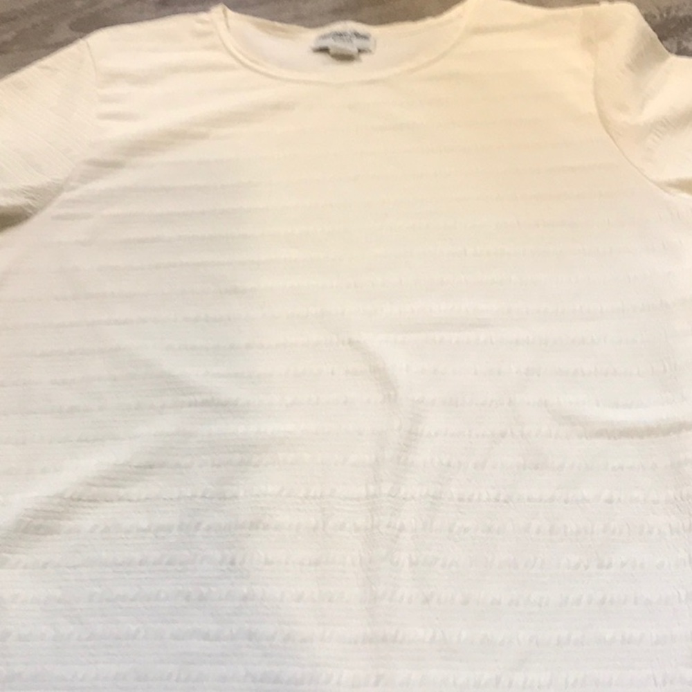 🦋 Heritage Woman ~~Off White Top~~🦋